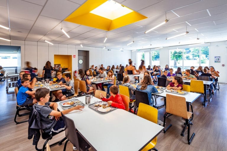 Photos du self du collège Fernand Bouvier, SaintJeandeBournay